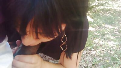 Orgie sexuelle de groupe d'étudiants russes dans les bois, Partie 4 jeune fille se fait baiser par un vieux